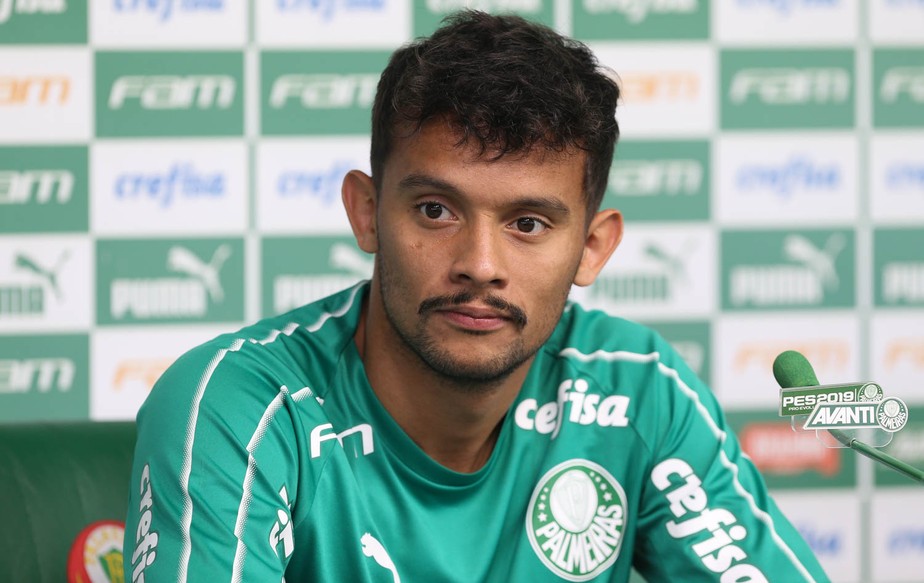 Gustavo Scarpa, meia do Palmeiras.