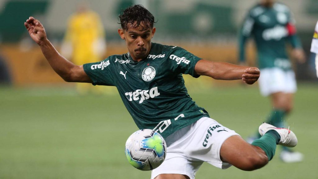 Gustavo Scarpa, meia do Palmeiras.